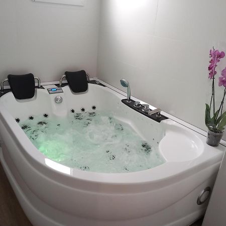 Apartamentos De La Haya & Suite Con Jacuzzi, Junto Al Teatro Romano Mérida Exteriér fotografie