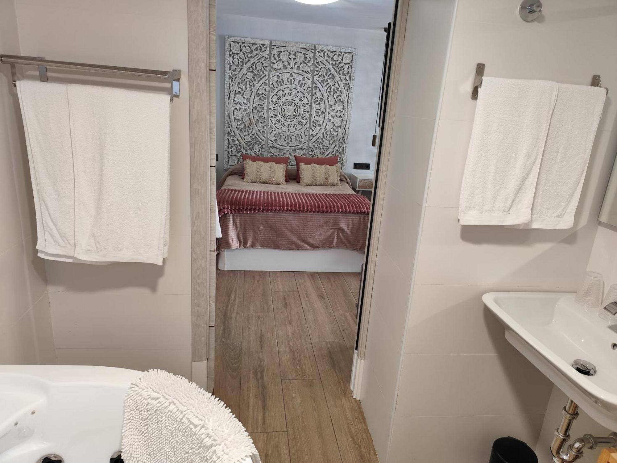 Apartamentos De La Haya & Suite Con Jacuzzi, Junto Al Teatro Romano Mérida Exteriér fotografie